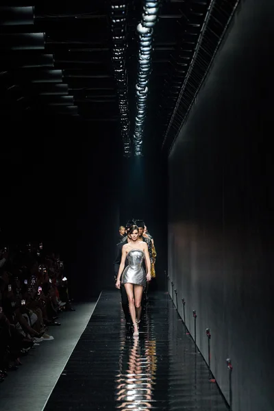 Look 92